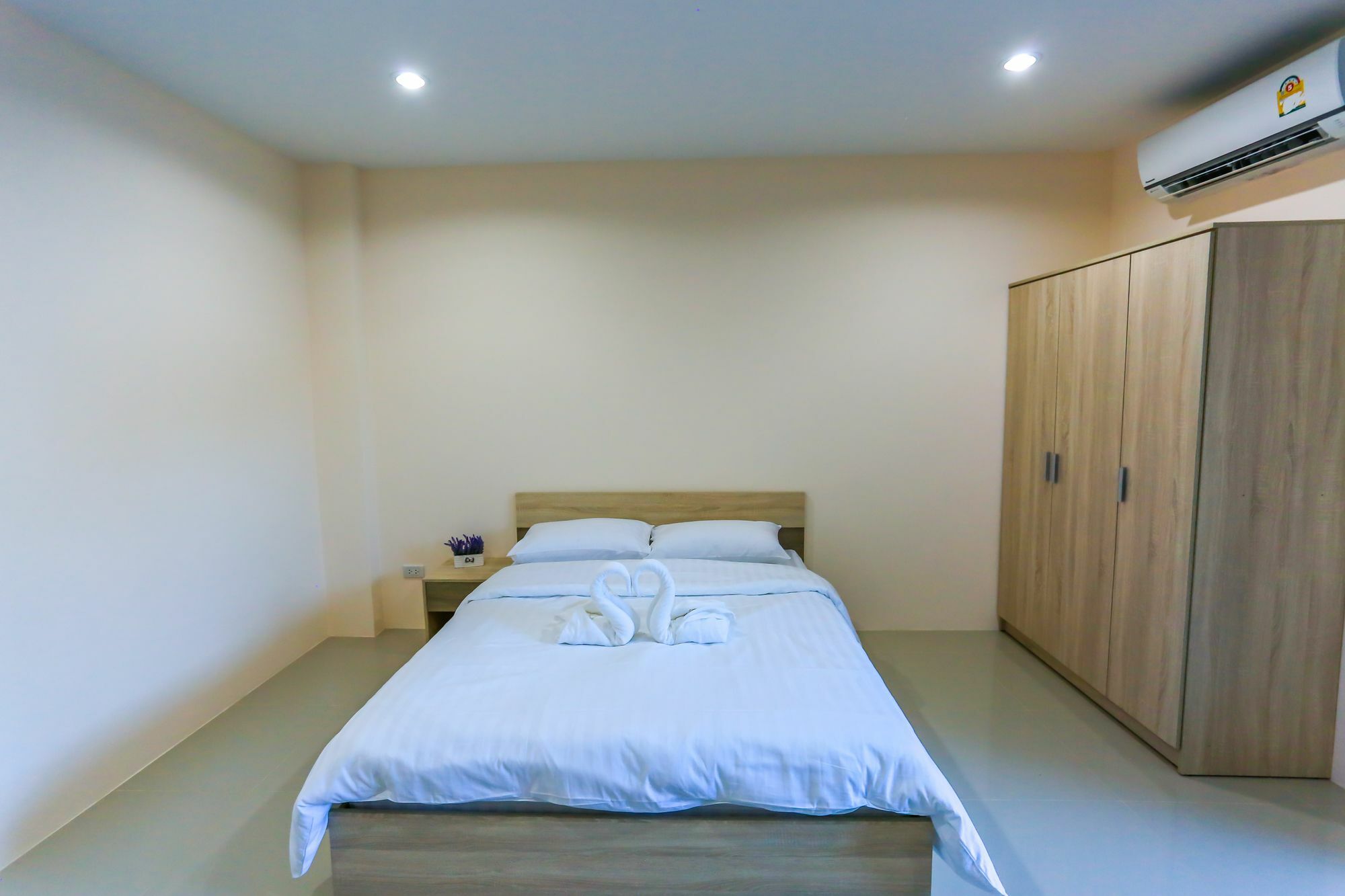Tempo Plus Apartment Mae Sot Esterno foto